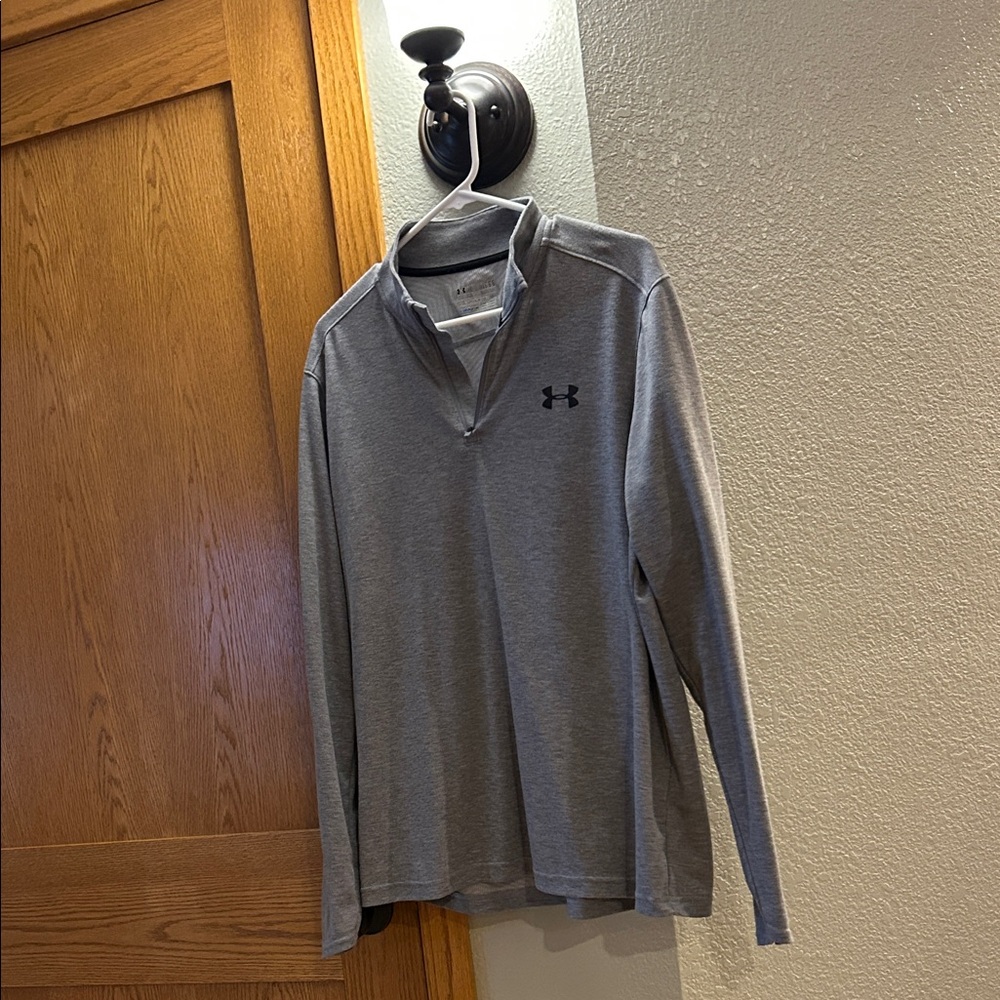 Under Armour Men's Steel Gray Long Sleeve Tee